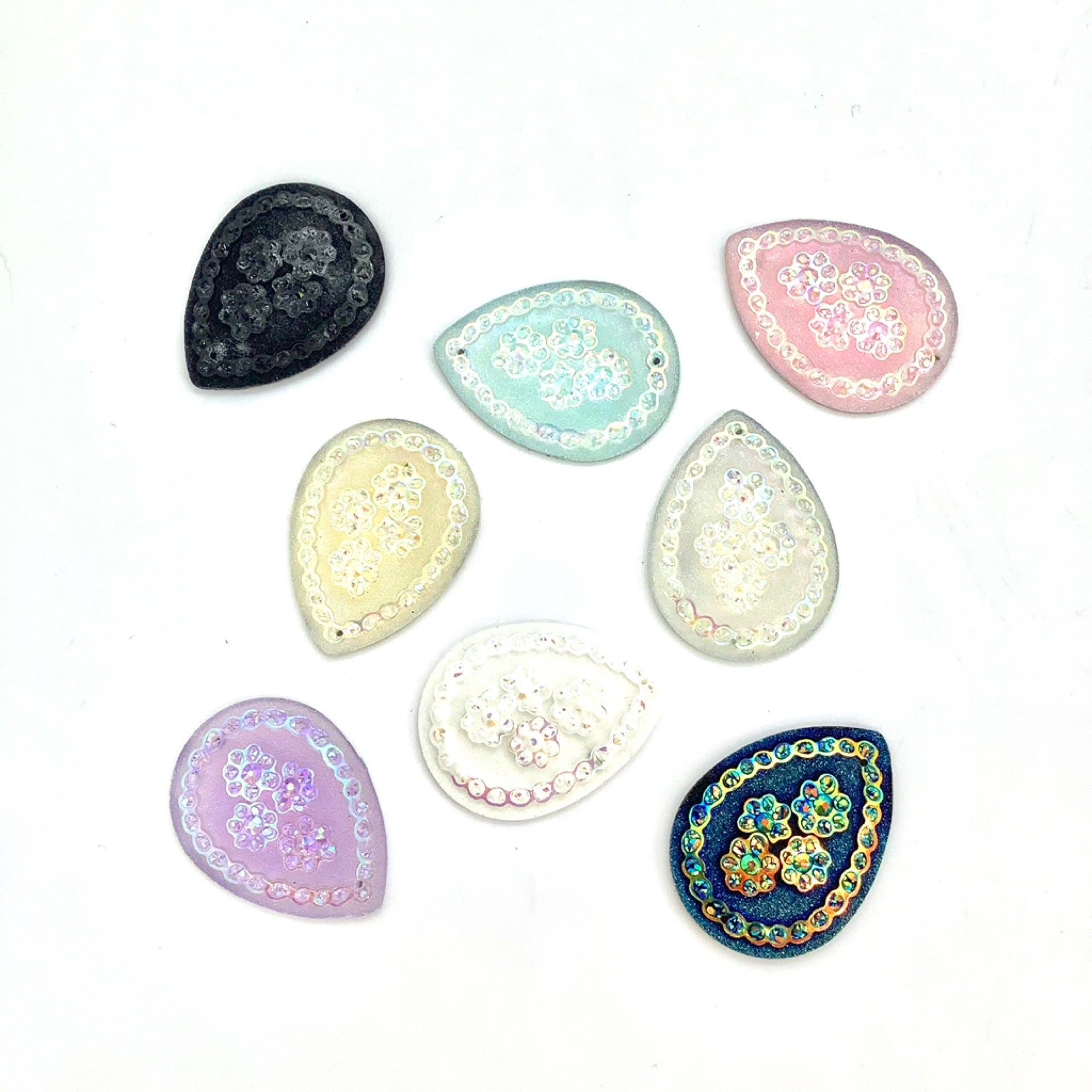Resin Cab - Teardrop Large, Circles Resin Cab - Teardrop Large, Circles